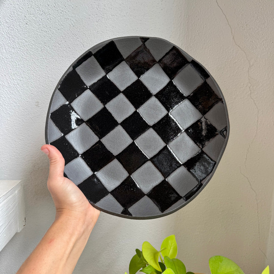 Black Checkered Circular Plate